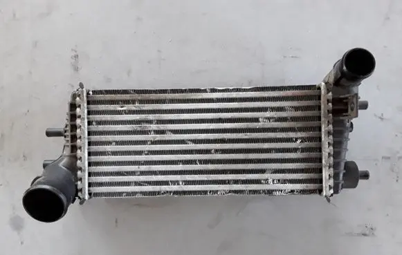 Ford Focus Intercooler radiator BV619L440CG