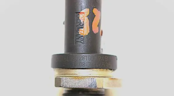 BMW 5 F10 F11 Fuel main line pipe 0281002948 082146535