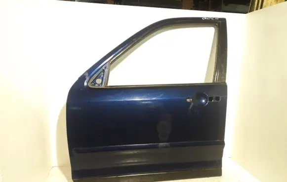 Honda CR-V Front door