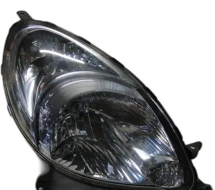 Toyota Yaris Verso Headlight/headlamp 