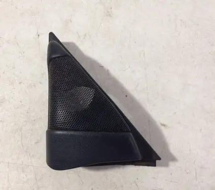 Lexus IS 200-300 Front door speaker cover trim
