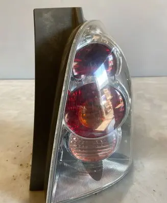 Toyota Corolla Verso AR10 Rear/tail lights 0202010000