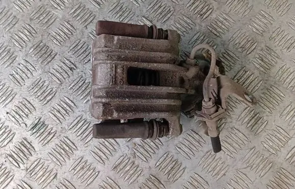 Rear brake caliper
