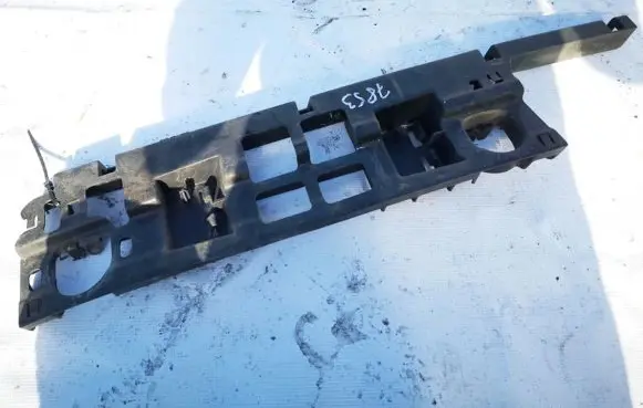 Land Rover Range Rover Sport L320 Front bumper mounting bracket dxf500031