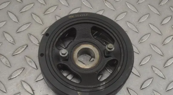 Nissan X-Trail T32 Crankshaft pulley 00428J1