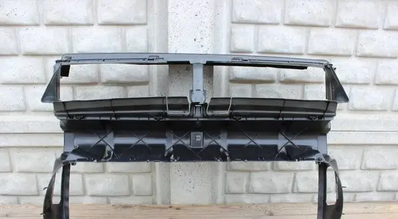 BMW 5 F10 F11 Radiator trim 18779815