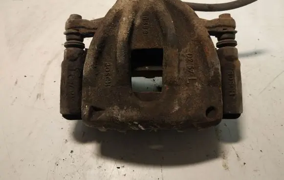 Toyota Corolla Verso AR10 Front brake caliper