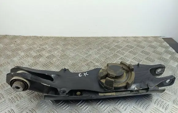 Rear control arm