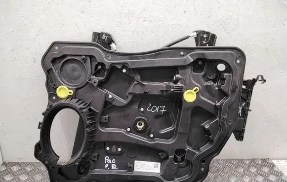 Front window lifting mechanism without motor