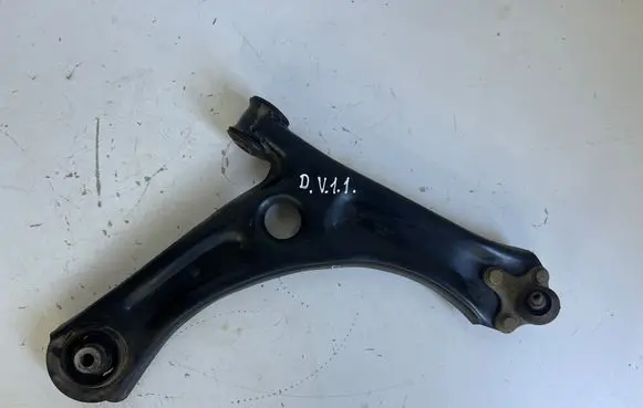 Volkswagen Caddy Front lower control arm/wishbone