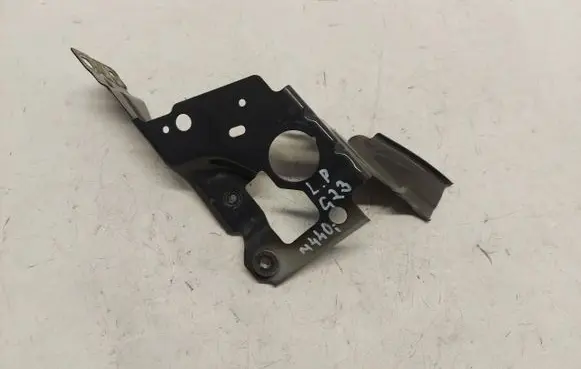 BMW 4 G22 G23 G24 G26 Fender mounting bracket 7486801-JLK01