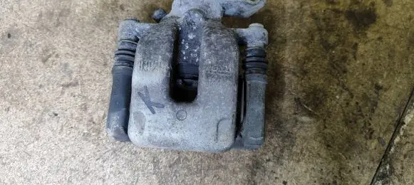Mini Cooper Countryman R60 Rear brake caliper