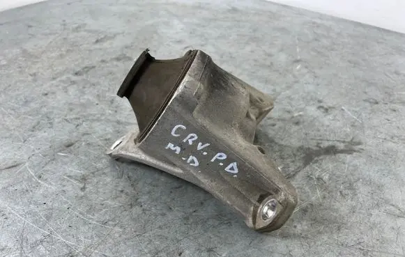 Honda CR-V Engine mount bracket 21T1G