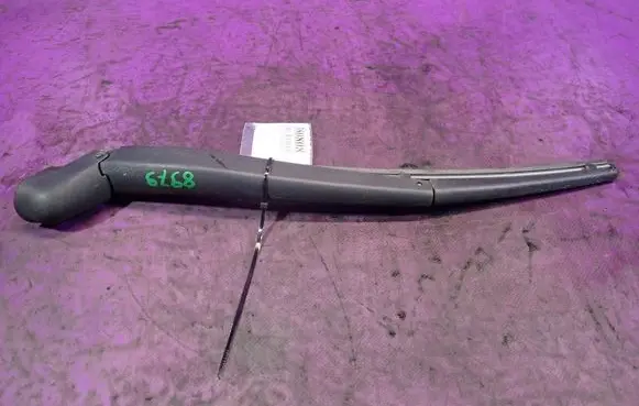 Lancia Ypsilon Rear wiper blade arm 