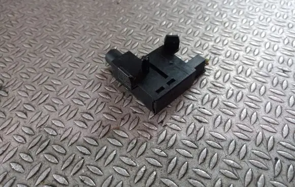 Seat Ibiza III (6L) Hand parking brake sensor 1J0947561