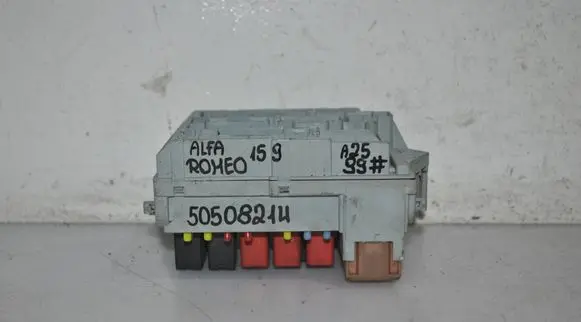 Alfa Romeo 159 Fuse module 50508214