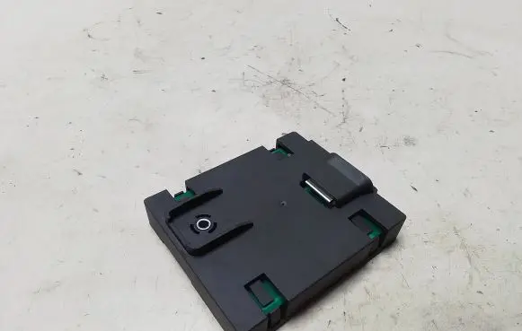 Mercedes-Benz B W245 Antenna control unit A1698200475 50110009