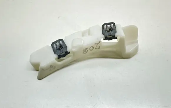 Peugeot 208 I Front bumper mounting bracket 9673270380