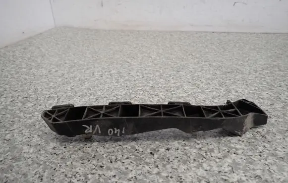 Hyundai i40 Fender mounting bracket