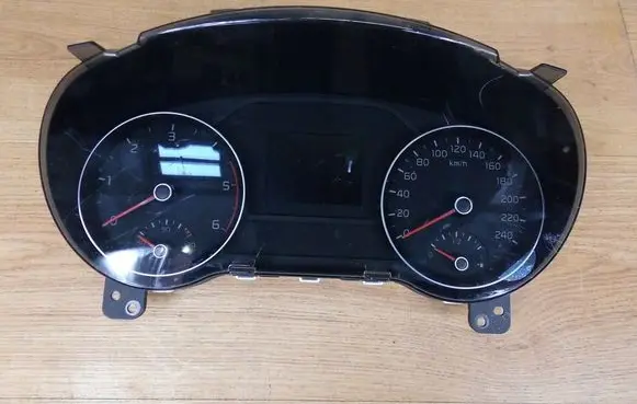 KIA Sportage Speedometer (instrument cluster) 94003F1311