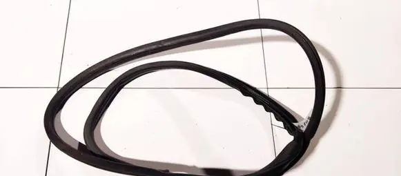 Cadillac ATS Rubber seal front coupe door 