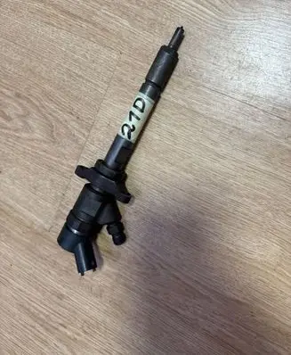 Ford C-MAX I Fuel injector 0445110237