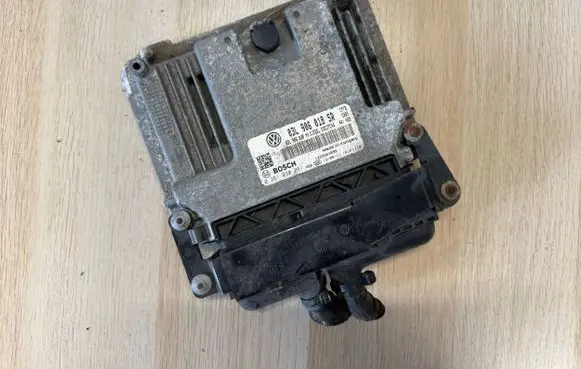 Skoda Superb B6 (3T) Engine control unit/module 03L906018SR