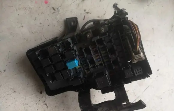 Mazda 6 Fuse module