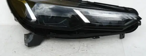 Volkswagen PASSAT B8 Headlight/headlamp A553E01099P C32BL4H E01099P070RBA0009
