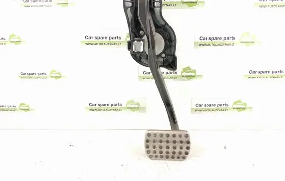Mercedes-Benz CLS C218 X218 Brake pedal A2042902101 2042902101