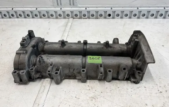 Opel Insignia A Rocker cam cover 55565668