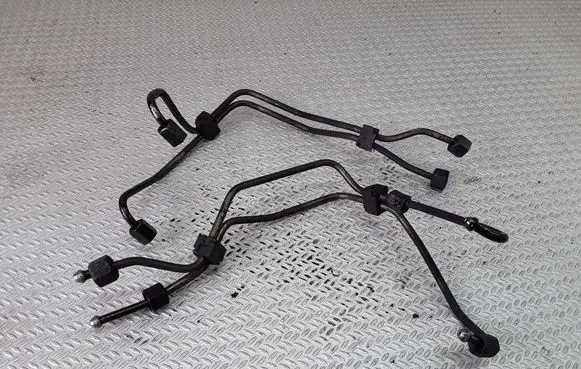 Citroen C5 Fuel injector supply line/pipe 