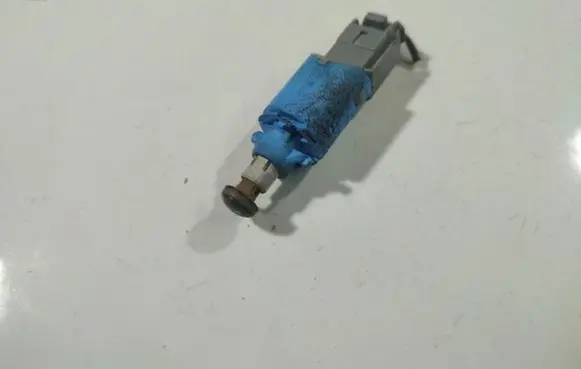 Renault Scenic II - Grand scenic II Brake pedal sensor switch 