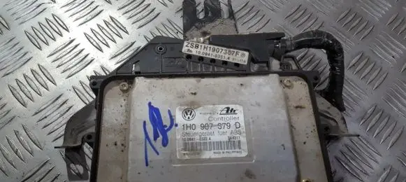 Volkswagen Golf III ABS control unit/module 1h0907379d 10.0941-0322.4