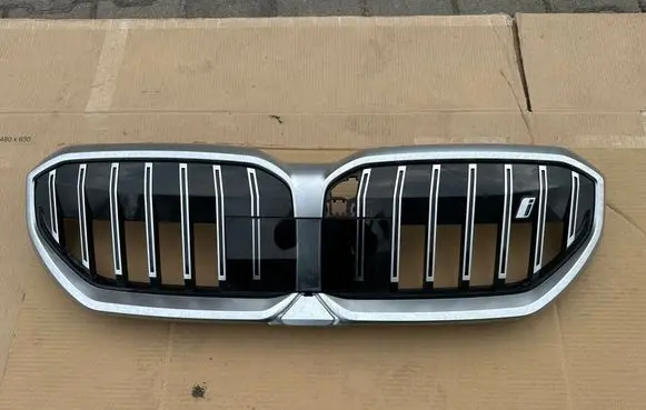 BMW i5 G60 Front grill 5A017A9