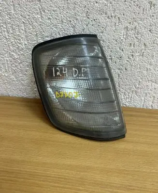 Mercedes-Benz E W124 Headlight/headlamp D7307