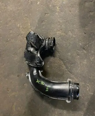 Volvo XC90 Intercooler hose/pipe 31370120