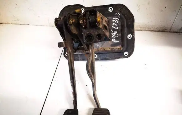 Peugeot 406 Clutch pedal 