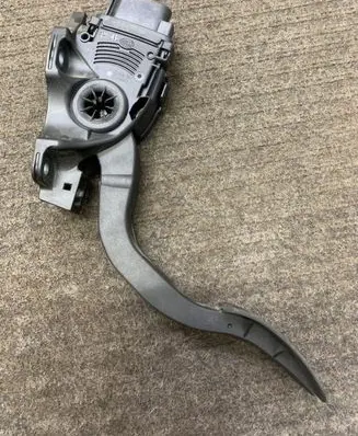 Ford S-MAX Accelerator throttle pedal 6G929F836JC