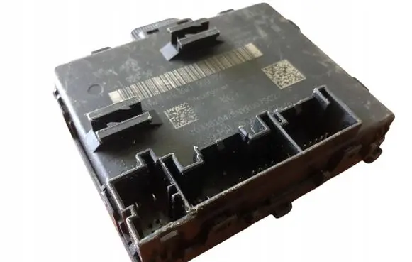 Volkswagen Tiguan Door control unit/module 8W1959595D