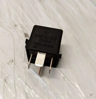 Mercedes-Benz A W169 Other relay A0025421319