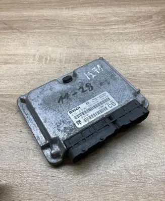 Opel Zafira A Engine control unit/module ECU 09133269 0281010021