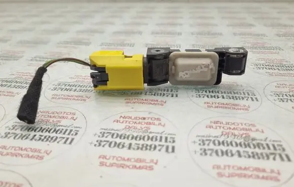 Volkswagen Touareg I Airbag deployment crash/impact sensor 7L0909606B