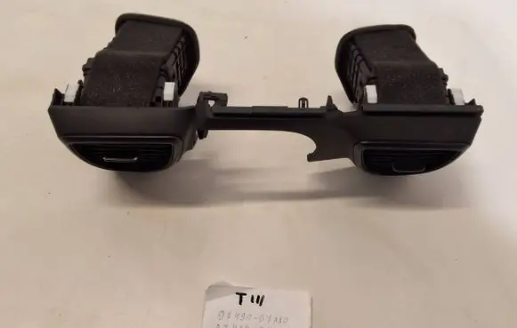 Hyundai Tucson TL Dashboard side air vent grill/cover trim 97480-D7AA0 97490-D7AA0