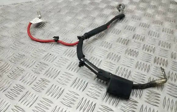 Seat Leon (5F) Positive cable (battery)