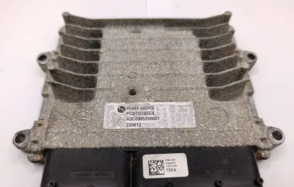 KIA Ceed Engine control unit/module 954412BDK0 SIM2M305