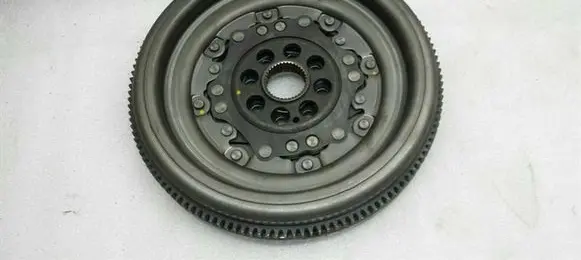 Volkswagen Golf VII Dual mass flywheel 06J105266AE
