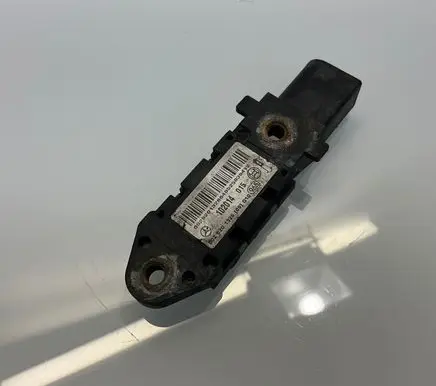 Mercedes-Benz E W211 Airbag deployment crash/impact sensor 0028201326 A0028201326