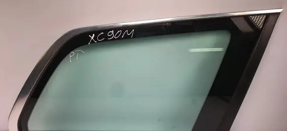 Volvo XC90 Rear door window glass