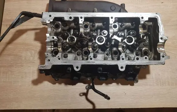Audi A6 S6 C6 4F Engine head 0261059353